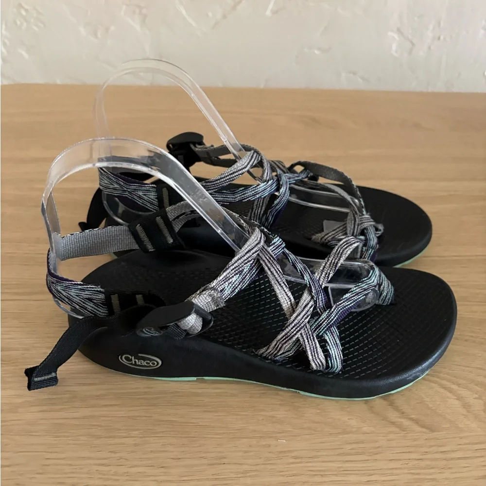 Chaco Z/2 Classic Black White Strappy Toe Loop Hiking Sandals Size 7